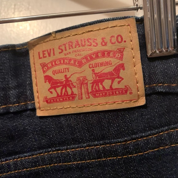 Levi's 414 Relaxed Straight Jeans - Picture 6 of 12